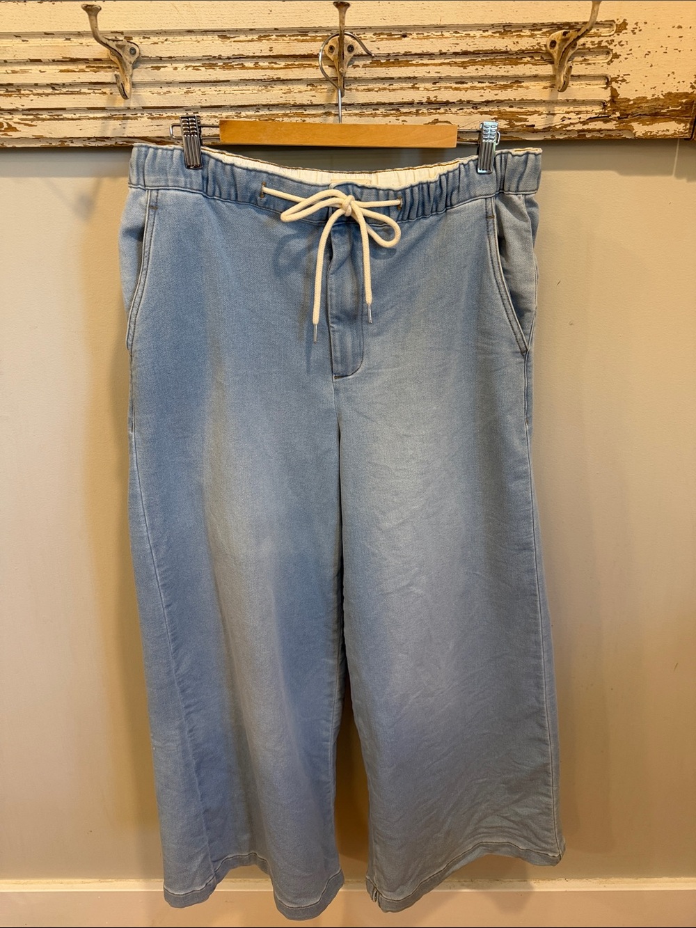 Anthropologie Pilcro Denim-Knit Pull On High Rise Wide Leg Jeans Size Large - Picture 3 of 11